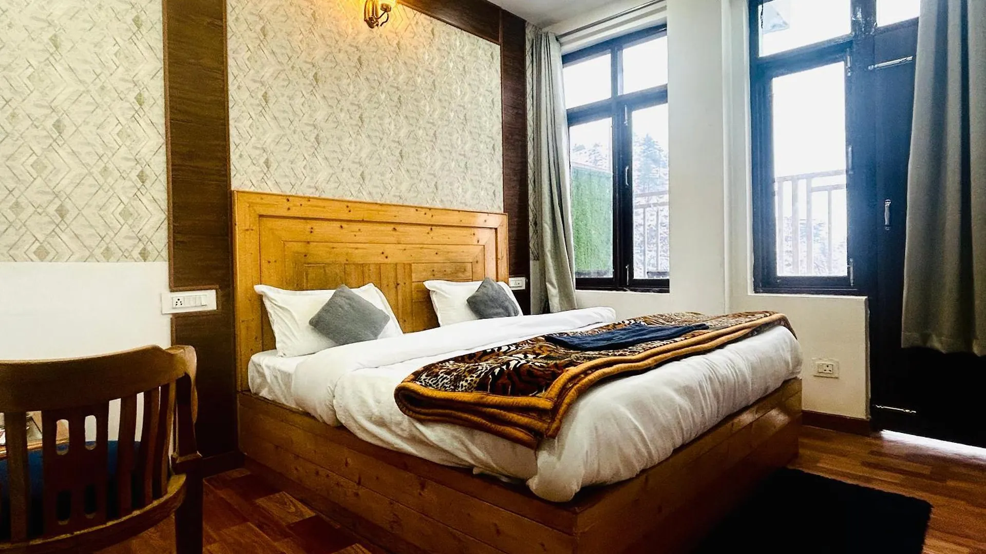 Hotel Apple Inn Shimla Homestay
